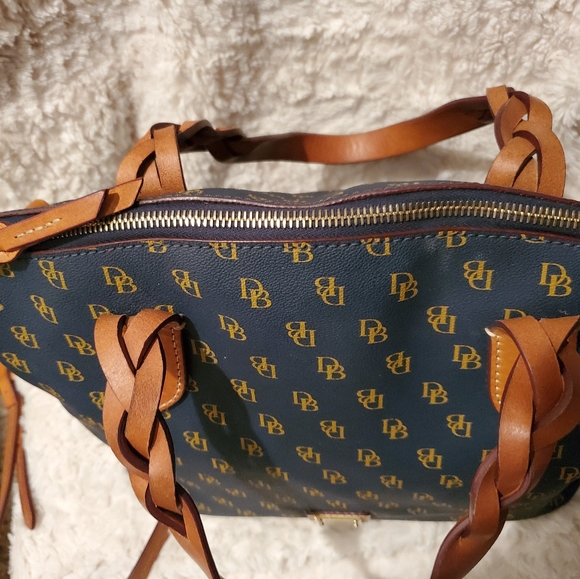Dooney and Bourke Bag - Picture 3 of 14